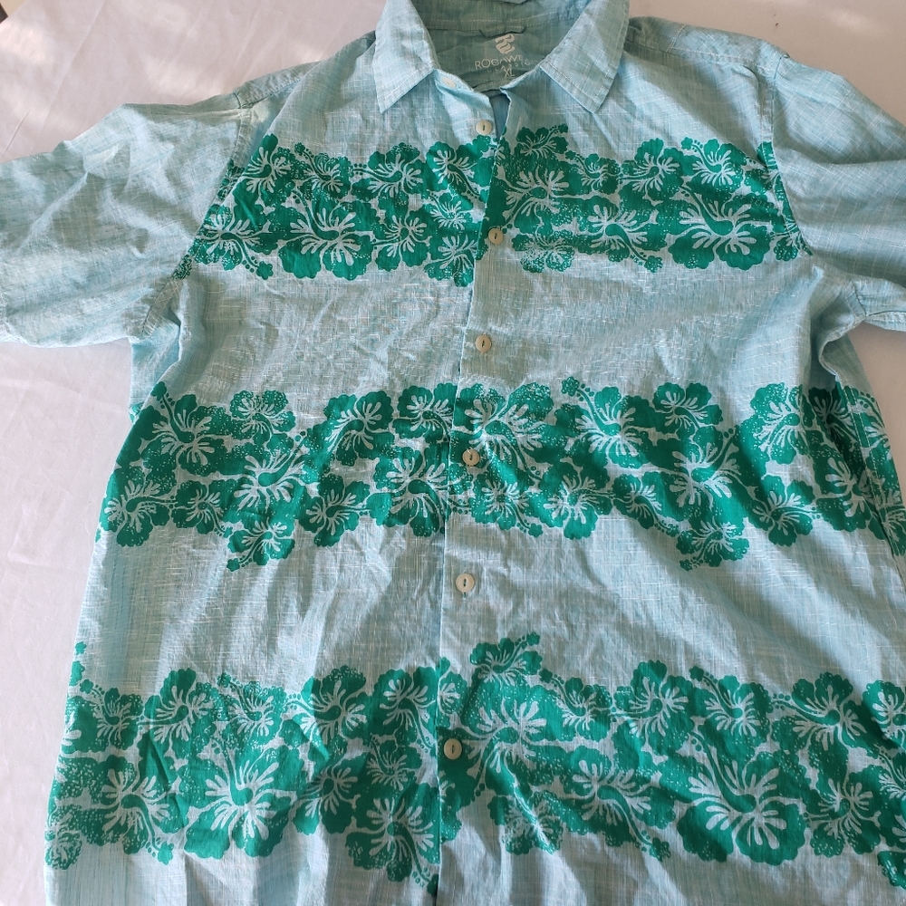Rocawear X-Large Short Sleeve Button Up